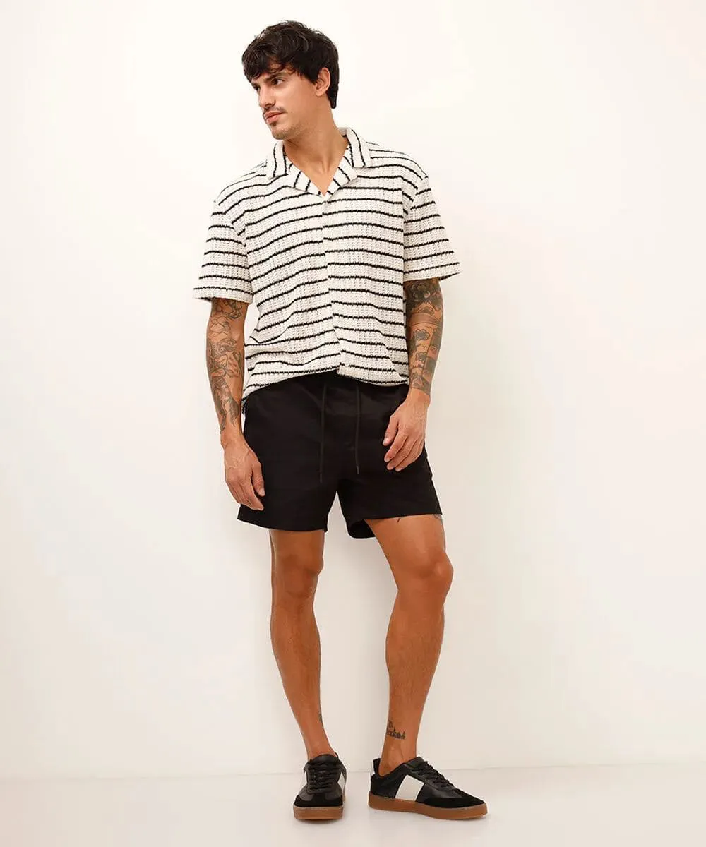 Bermuda reta masculina de sarja com elástico preta